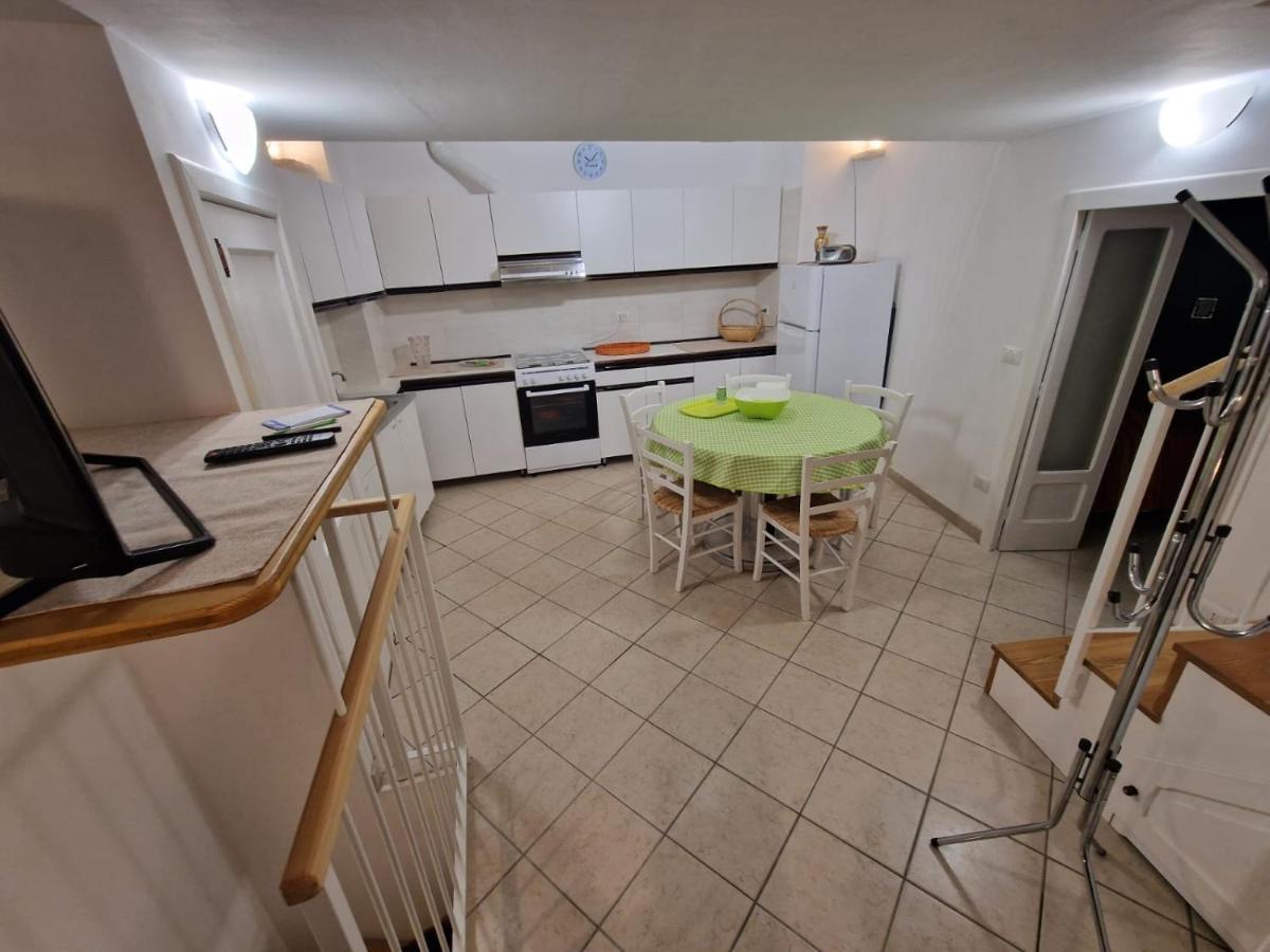 チステルニーノ Casa Scheleddヴィラ エクステリア 写真