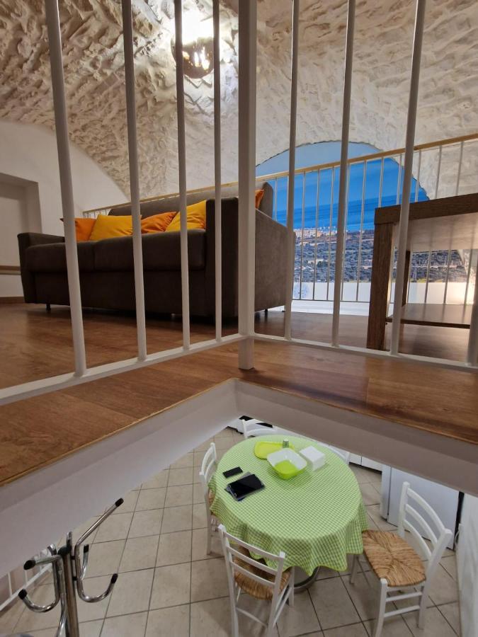 チステルニーノ Casa Scheleddヴィラ エクステリア 写真
